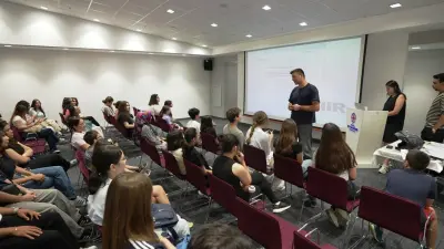 İngilizce Konuşma Kulübü eğitimlerini tamamladı