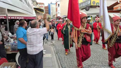 Mehteran takımını gören adam adeta çocuklar gibi sevindi