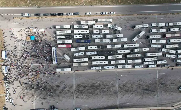 300 otobüs, 15 bin AK Parti mensubu, İstanbul’dan Ankara’ya yola çıktı