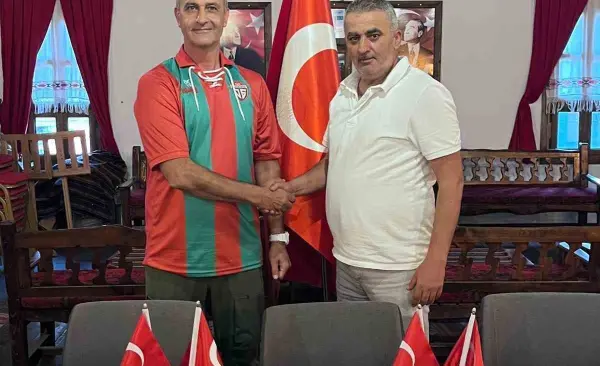 Osmanelispor ’İmparator’ lakaplı Hasan Kol ile ’yola devam’ dedi