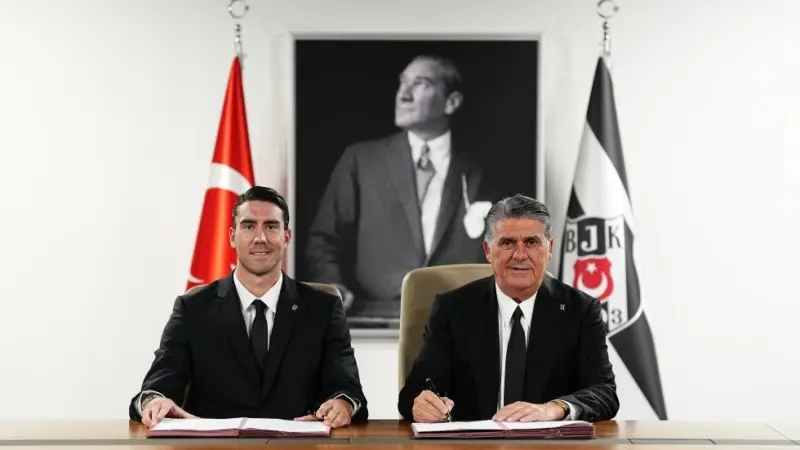 Beşiktaş, Dusan Vlahovic ile 3 yıllık sözleşme imzaladı