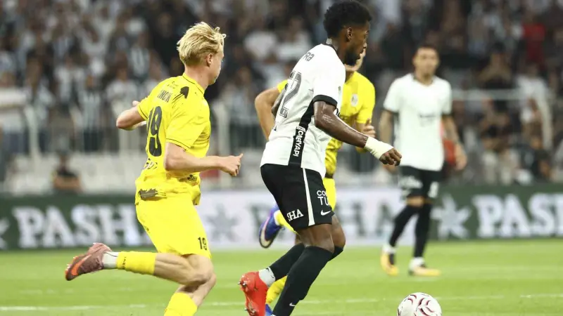 UEFA Avrupa Ligi: Beşiktaş: 0 - Hradec Kralove: 0 (Maç devam ediyor)