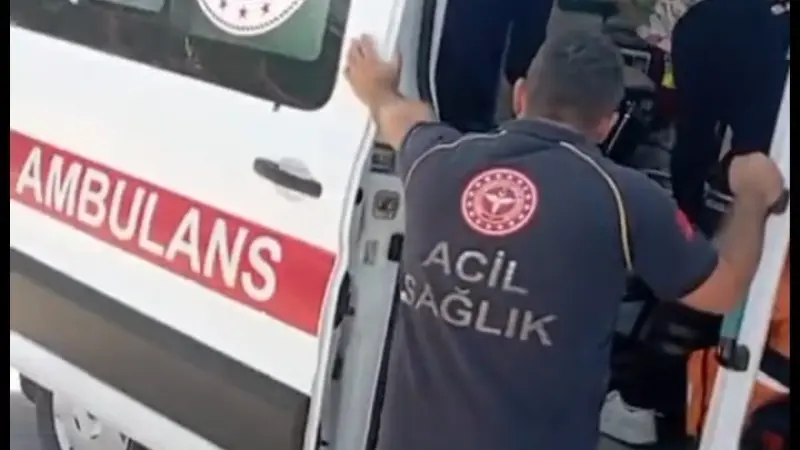 Kastamonu’da denize giren 4 kişilik aile boğulmaktan son anda kurtarıldı