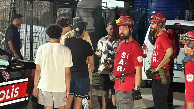 Koyda kaybolan 5 arkadaş ekiplerin çalışmasıyla kurtarıldı