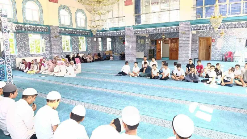 Edremit Şehitlik Camii’nde yaz Kur’an kursları tamamlandı