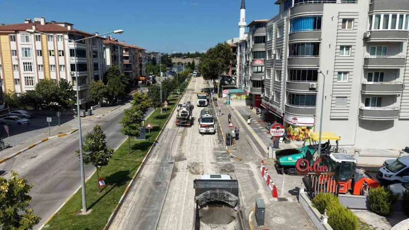 Balıkesir Büyükşehir, Savaştepe Caddesi’ni yeniliyor