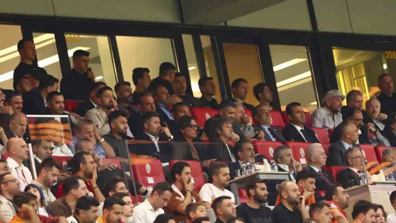 Vincenzo Montella, Galatasaray - Çorum FK maçını statta takip etti