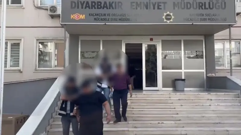 Diyarbakır’da "tefecilik" ve "nitelikli yağma" operasyonunda 2 tutuklama