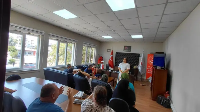 Adana’da ’Engelli Evde Bakım Hizmeti’nden faydalanan ailelere eğitim