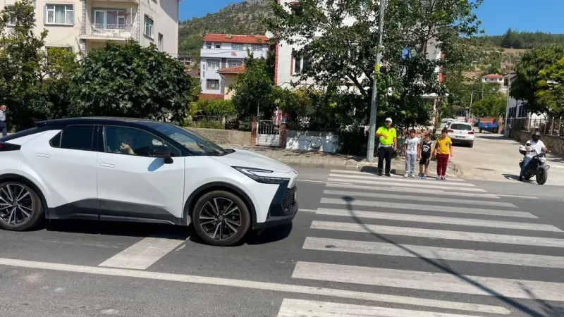 Bilecik’te çocuklar trafik dedektifi oldu
