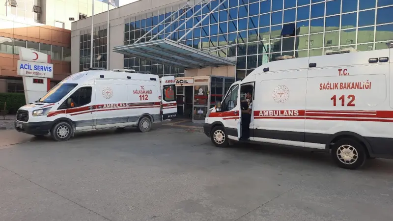 Durdurduğu otomobile kurşun yağdırdı, 1’i ağır 3 yaralı