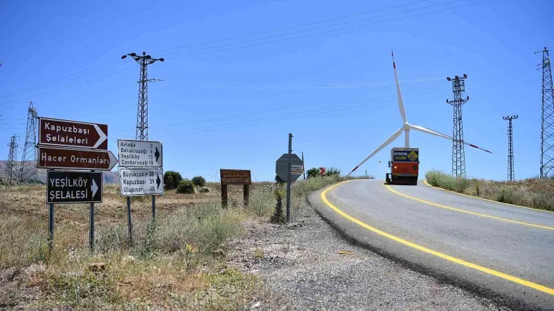 Kapuzbaşı yolunda yol çizgisi çalışması yapıldı