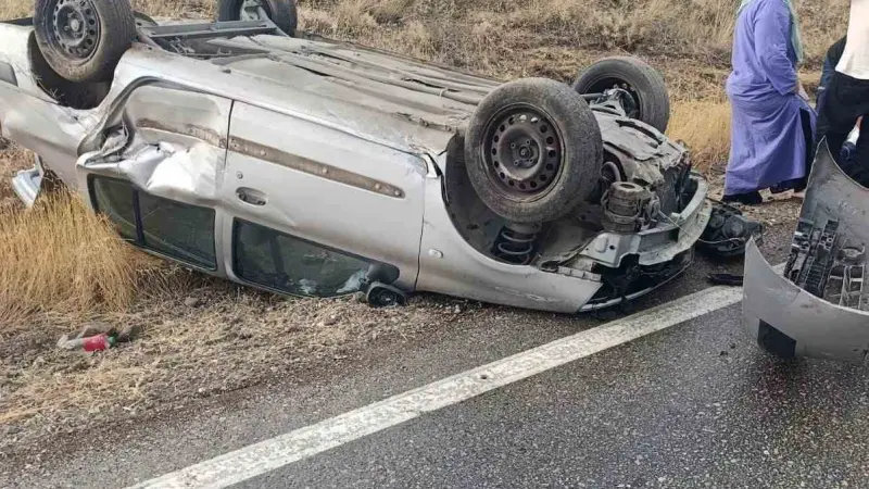 Burdur’da otomobil takla attı: 4 yaralı