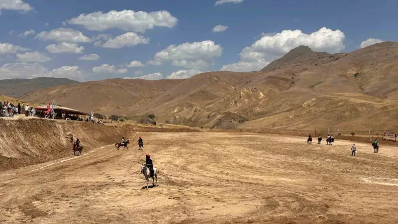 Erciş Ulupamir Kökbörü Atlı Spor Kulübü finale yükseldi