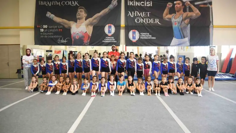 Eskişehir’de minik cimnastikçiler geleceğe hazırlanıyor