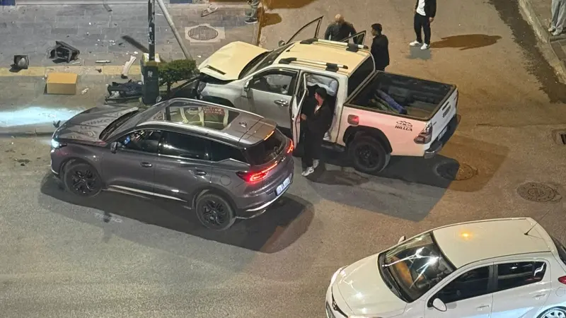 Tatvan’da araçlar çarpıştı: 5 kişi hafif yaralandı