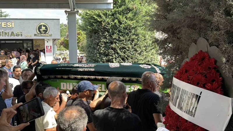 Düzce’de sevilen doktorun cenaze namazını kuzeni kıldırdı