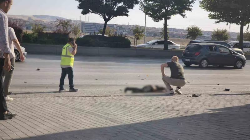 Ankara’da otomobil motosikletle çarpıştı: 2 yaralı