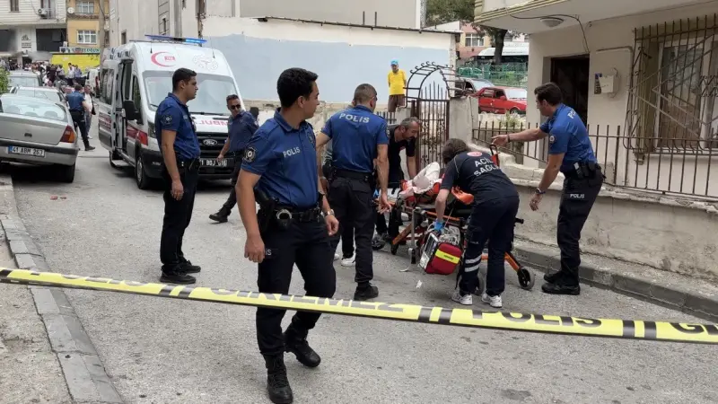 Kocaeli’de eski eşinin kocasını vurup kendine ateş etti