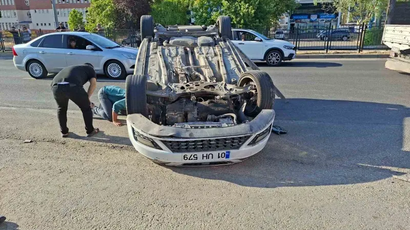 Bingöl’de çarpışan araçlardan biri ters döndü: 3 yaralı