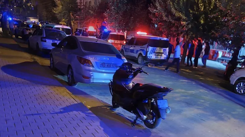 Adıyaman’da akrabalar arasında kavga: 1’i polis 4 yaralı