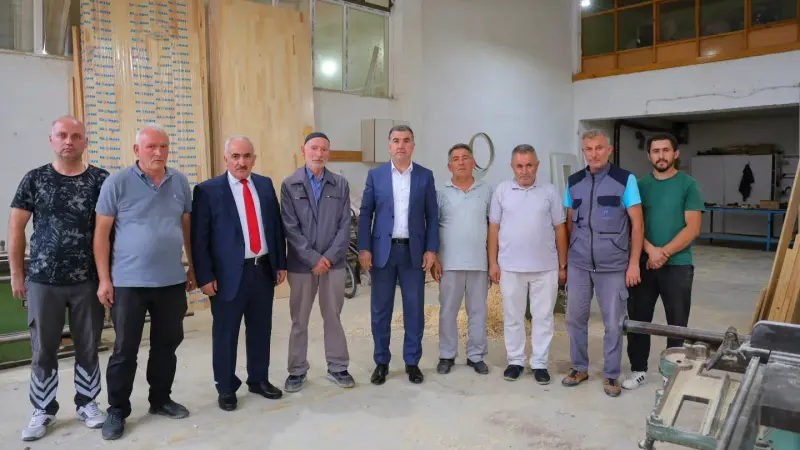 Vali Eldivan, sanayi sitesindeki esnafla bir araya geldi