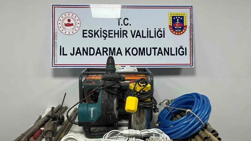 Kaçak kazı yapan 5 şüpheli suçüstü yakalandı
